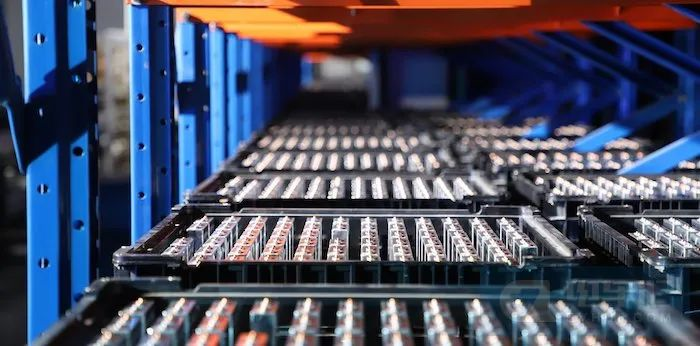 一线电池厂明年合约报价涨2成